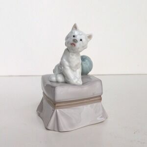 Lladro My Favorite Companion Westie Dog Figurine 6985 White Terrier Ball Ottoman